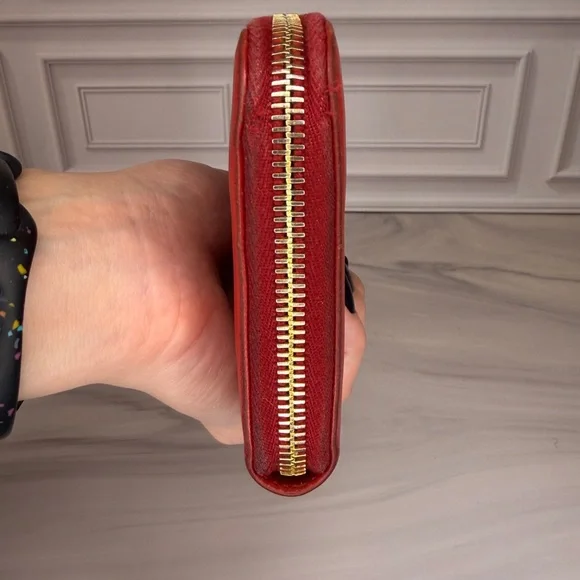 Prada Saffiano Red Zip-Around Long Wallet – Very Good Condition - Picture 7 of 15
